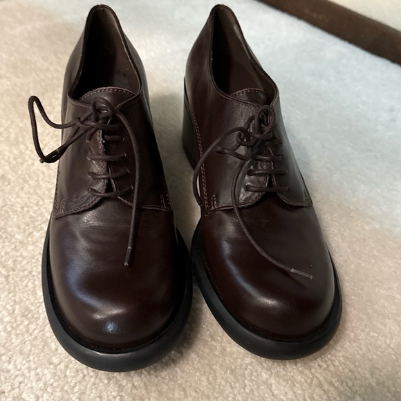 Vintage Leather Heeled Loafers 90s Whimsygoth Preppy Dark Academia - Picture 3 of 9